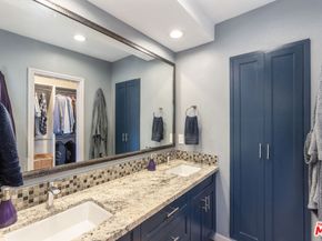 15161 Magnolia Boulevard F, Sherman Oaks CA 91403