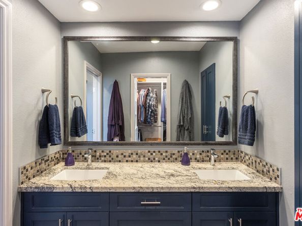 15161 Magnolia Boulevard F, Sherman Oaks CA 91403