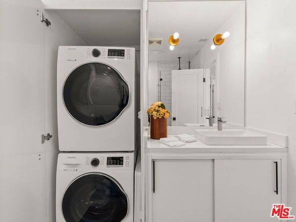 4707 Toland Way, Los Angeles CA 90042