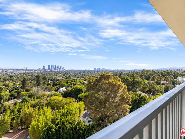 9255 Doheny Road 1006, West Hollywood CA 90069