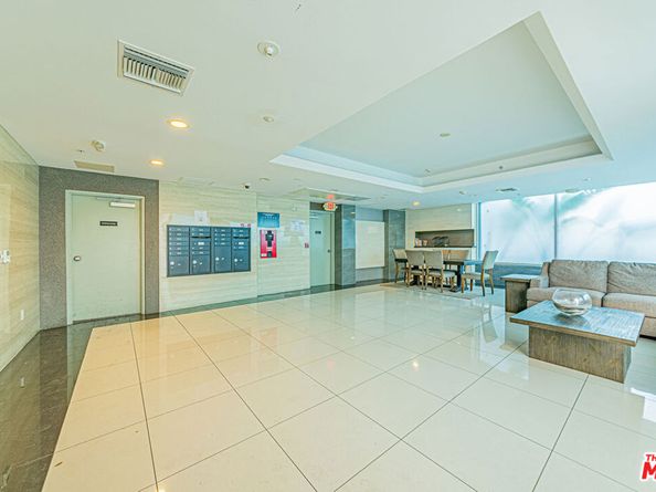 903 S New Hampshire Avenue 303, Los Angeles CA 90006