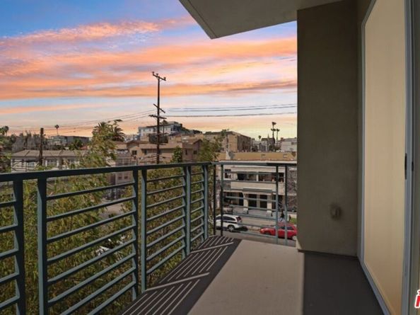 903 S New Hampshire Avenue 303, Los Angeles CA 90006