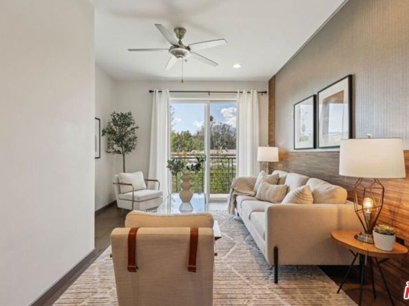 903 S New Hampshire Avenue 303, Los Angeles CA 90006