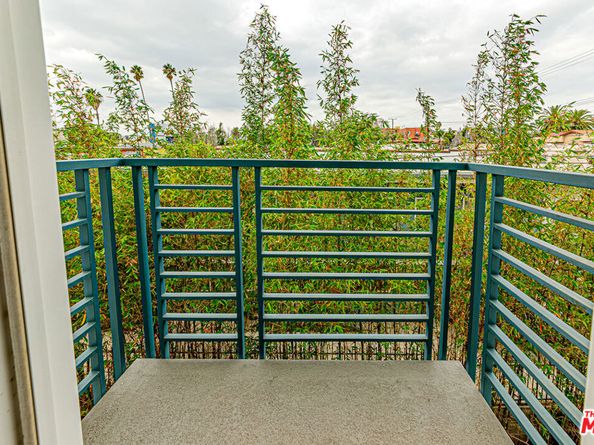 903 S New Hampshire Avenue 303, Los Angeles CA 90006