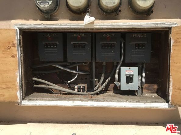 4058 9th Avenue, Los Angeles CA 90008