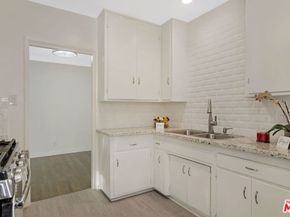 4058 9th Avenue, Los Angeles CA 90008