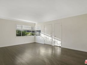 4058 9th Avenue, Los Angeles CA 90008