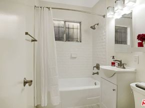 4058 9th Avenue, Los Angeles CA 90008