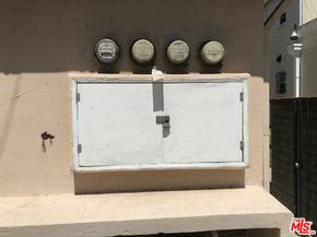 4058 9th Avenue, Los Angeles CA 90008