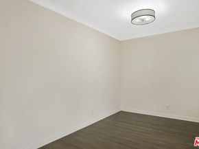 4058 9th Avenue, Los Angeles CA 90008