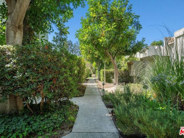 11732 Moorpark Street I, Studio City CA 91604