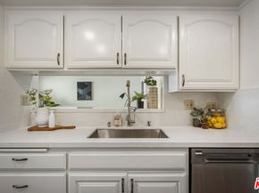 11732 Moorpark Street I, Studio City CA 91604