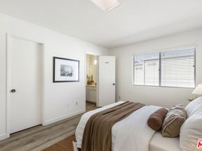 11732 Moorpark Street I, Studio City CA 91604