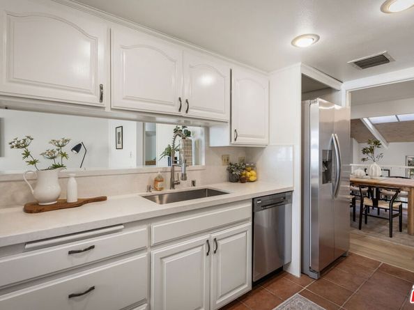 11732 Moorpark Street I, Studio City CA 91604