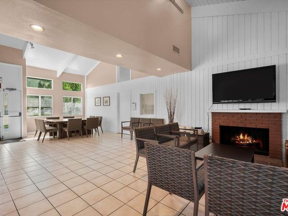 11732 Moorpark Street I, Studio City CA 91604