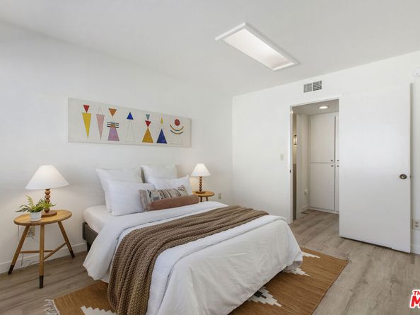 11732 Moorpark Street I, Studio City CA 91604