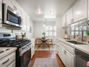 11732 Moorpark Street I, Studio City CA 91604