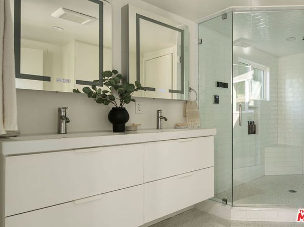 6006 Babbitt Avenue, Encino CA 91316