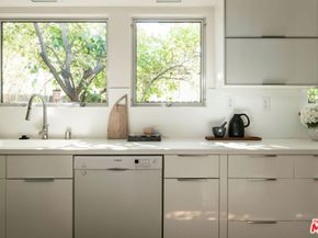 6006 Babbitt Avenue, Encino CA 91316