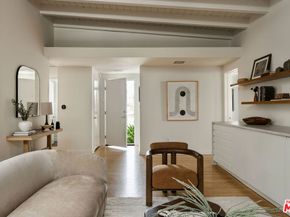 6006 Babbitt Avenue, Encino CA 91316