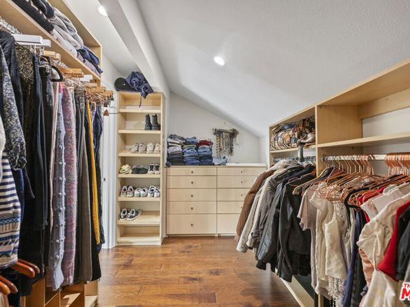 3804 Vista Linda Drive, Encino CA 91316