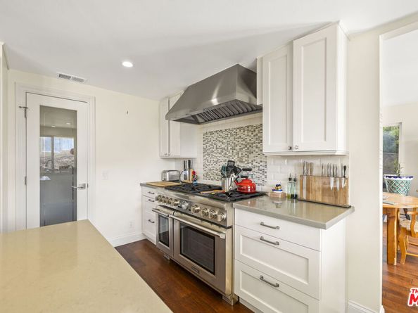 3804 Vista Linda Drive, Encino CA 91316