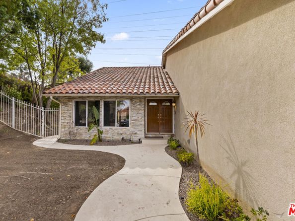 3804 Vista Linda Drive, Encino CA 91316
