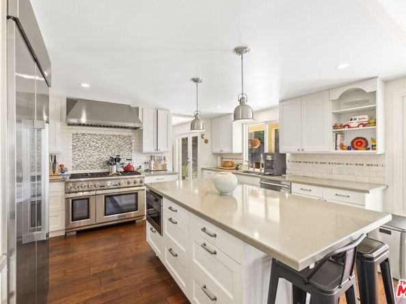 3804 Vista Linda Drive, Encino CA 91316