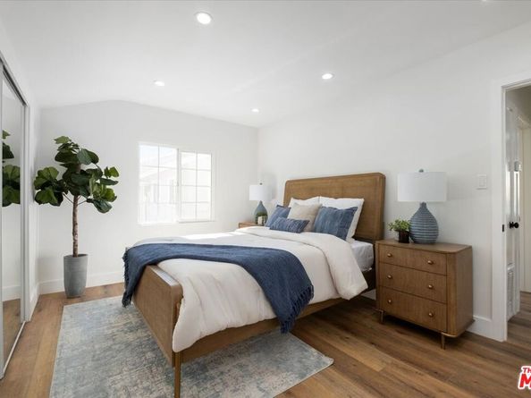 7045 Varna Avenue, North Hollywood CA 91605