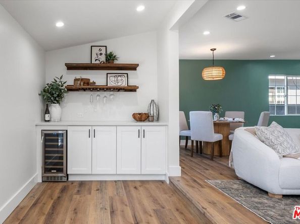 7045 Varna Avenue, North Hollywood CA 91605