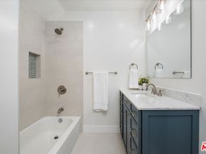 7045 Varna Avenue, North Hollywood CA 91605