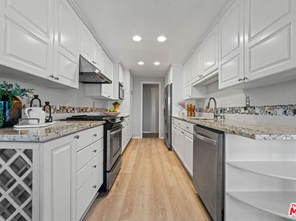 2320 S Bentley Avenue 207, Los Angeles CA 90064