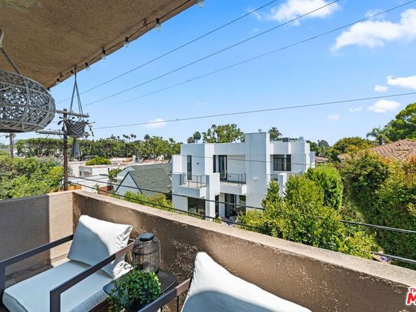 2320 S Bentley Avenue 207, Los Angeles CA 90064