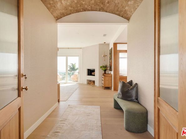 873 Berkeley Street, Santa Monica CA 90403