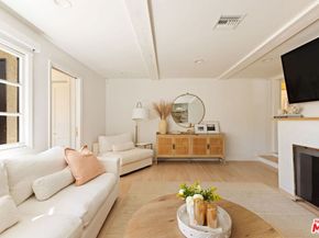 13128 Hartsook Street, Sherman Oaks CA 91423