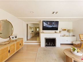 13128 Hartsook Street, Sherman Oaks CA 91423