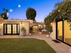 13128 Hartsook Street, Sherman Oaks CA 91423