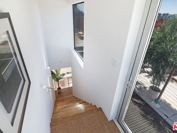 1140 N Formosa Avenue 9, West Hollywood CA 90046