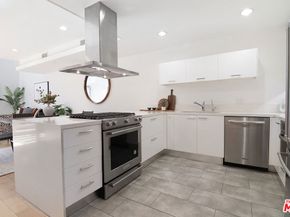 1140 N Formosa Avenue 9, West Hollywood CA 90046