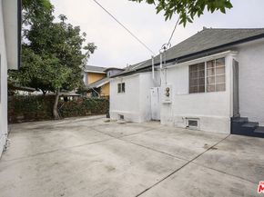 488 E 47th Street, Los Angeles CA 90011