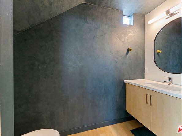 3288 N Canary Way, Los Angeles CA 90065