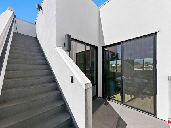 3288 N Canary Way, Los Angeles CA 90065