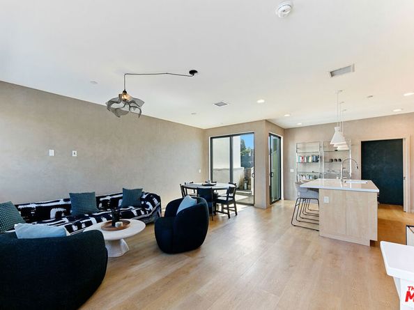 3288 N Canary Way, Los Angeles CA 90065