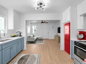 5926 S Hoover Street, Los Angeles CA 90044