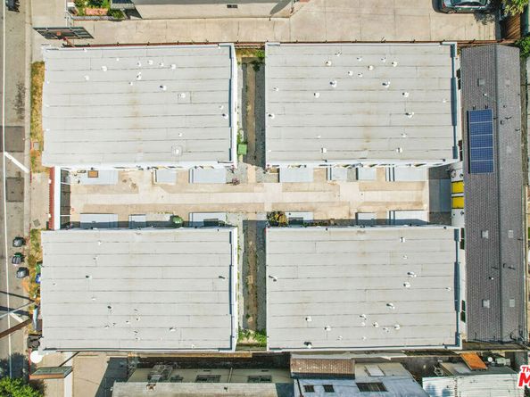 5926 S Hoover Street, Los Angeles CA 90044