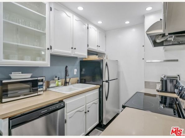 11639 Chenault Street 404, Los Angeles CA 90049