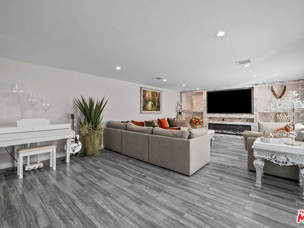 20741 Tulsa Street, Chatsworth CA 91311
