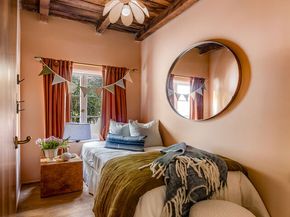 8027 Willow Glen Road, Los Angeles CA 90046