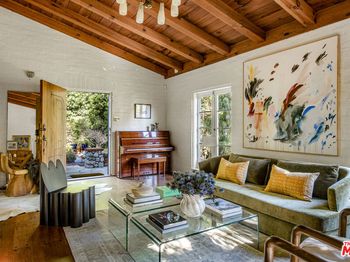 8027 Willow Glen Road