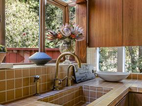 8027 Willow Glen Road, Los Angeles CA 90046